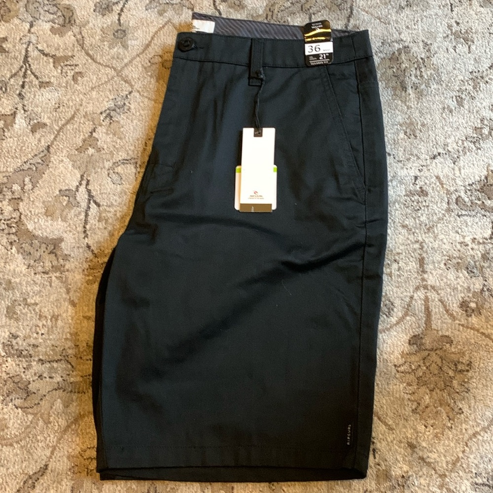 Rip Curl / Size 36 / Length 21" / Black / Passenger Walk Shorts NWTs